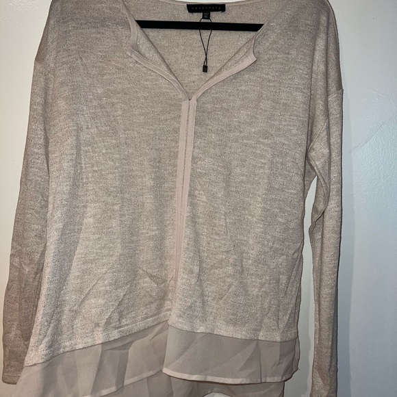 Sanctuary long sleeve top w/metallic threading - Picture 2 of 5